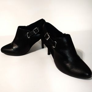 Impo ankle booties black size 9W